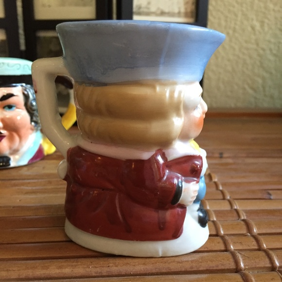 ❤️2 for $10 Two vintage hand painted Toby mugs - Picture 7 of 8